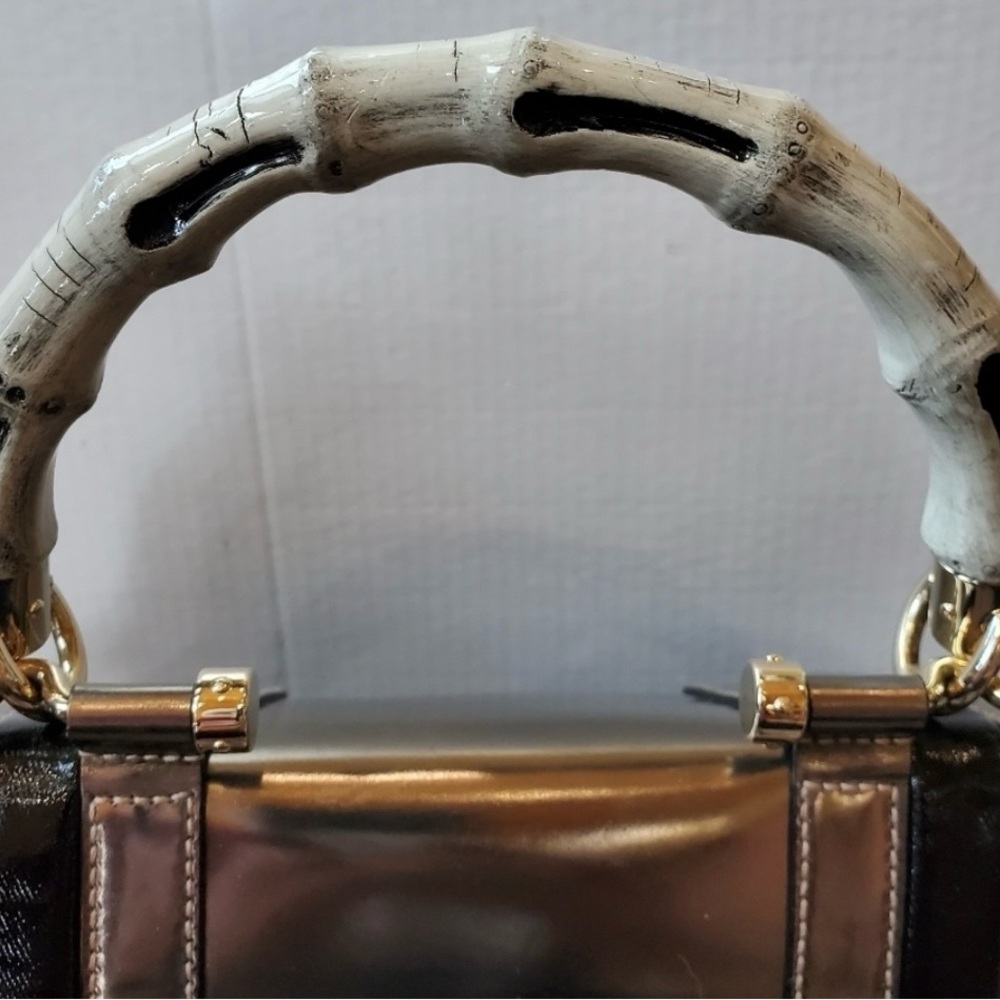 Gucci Black and Gold Satchel with Classic Design - Picture 9 of 16